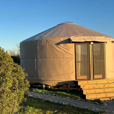 مزرعة للإقامة Monte Estrelas تافيرا