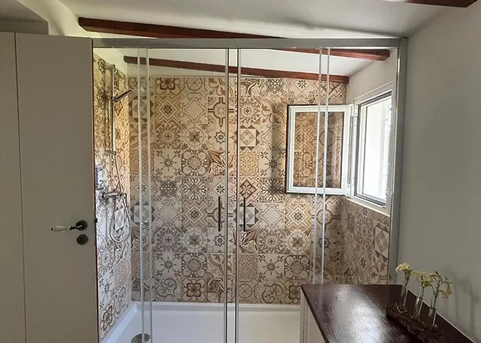 Monte Estrelas تافيرا