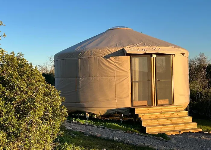 مزرعة للإقامة Monte Estrelas تافيرا